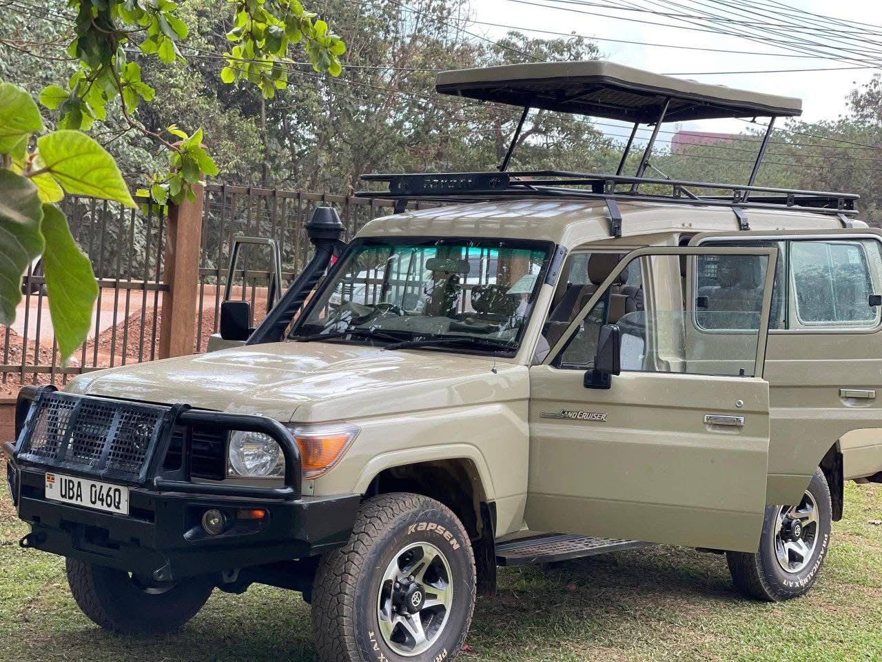 Safari Land cruiser for hire in Uganda