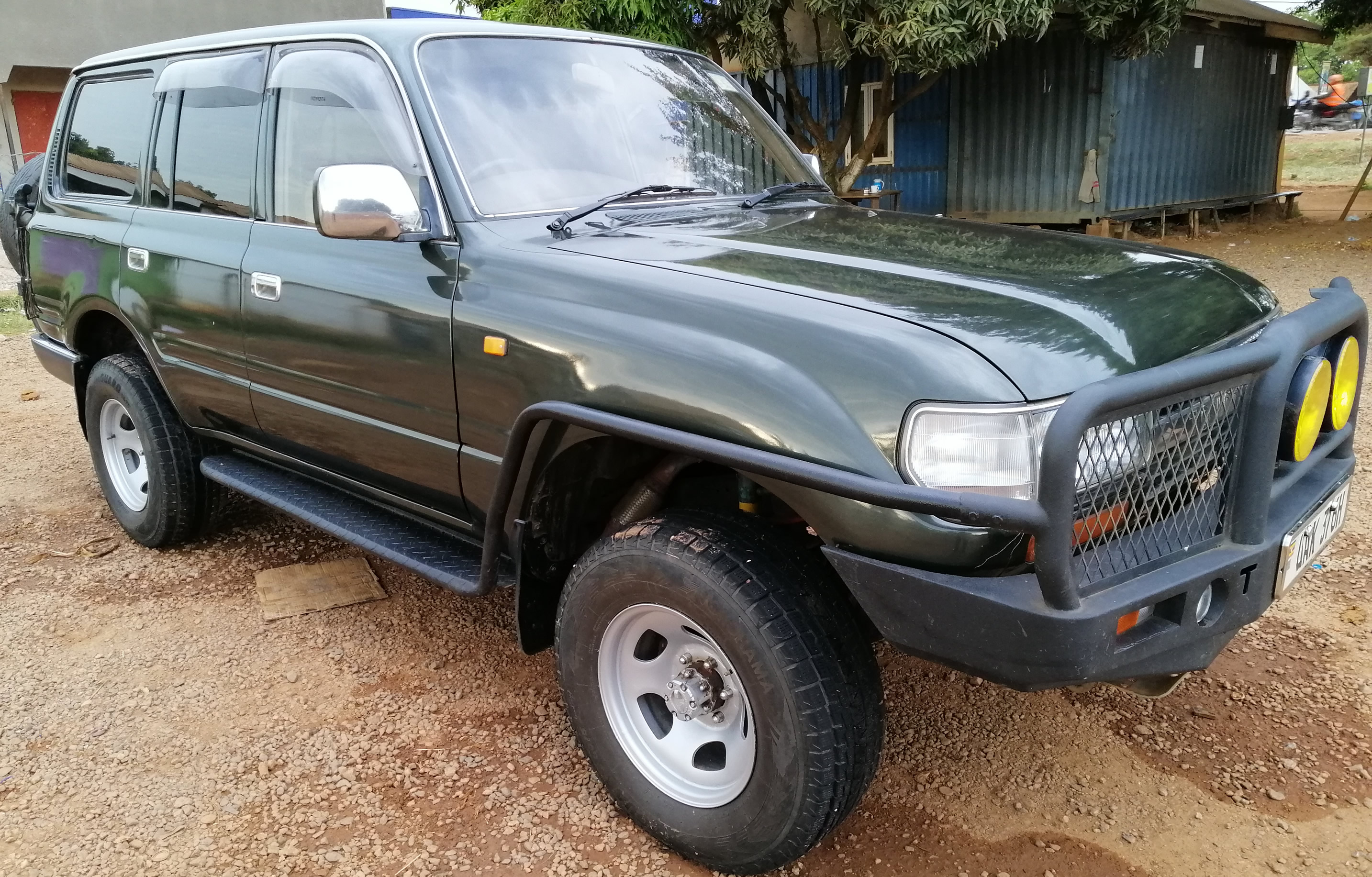 Land cruiser GX for hire in Uganda